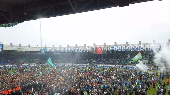 Çaykur Rizespor Süper Lig'e yükseldi!