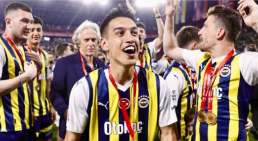 Fenerbahçe'nin Transfer Bombası: Yeni Kaleci Heyecanı Başladı!
