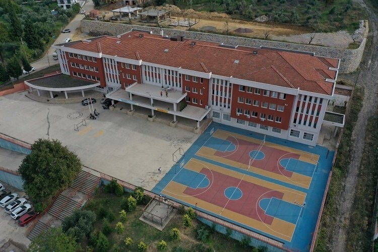Kocaeli'de188 Okula Basketbol ve Voleybol Sahası Kazandırılıyor