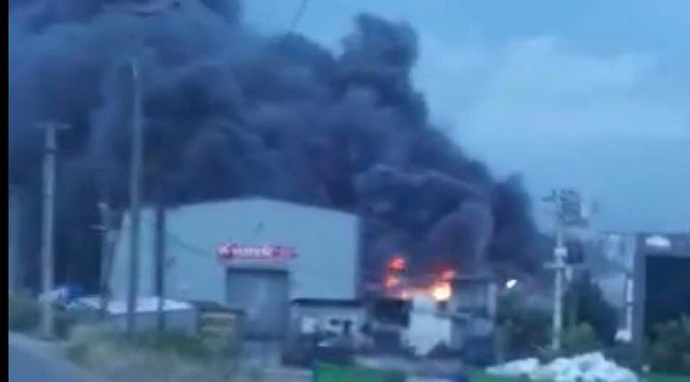 Pelitli'de fabrika yangını