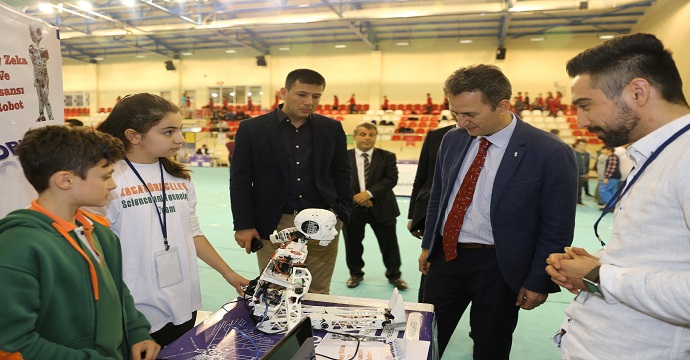 Robot Olimpiyatları GTÜ’de başladı 